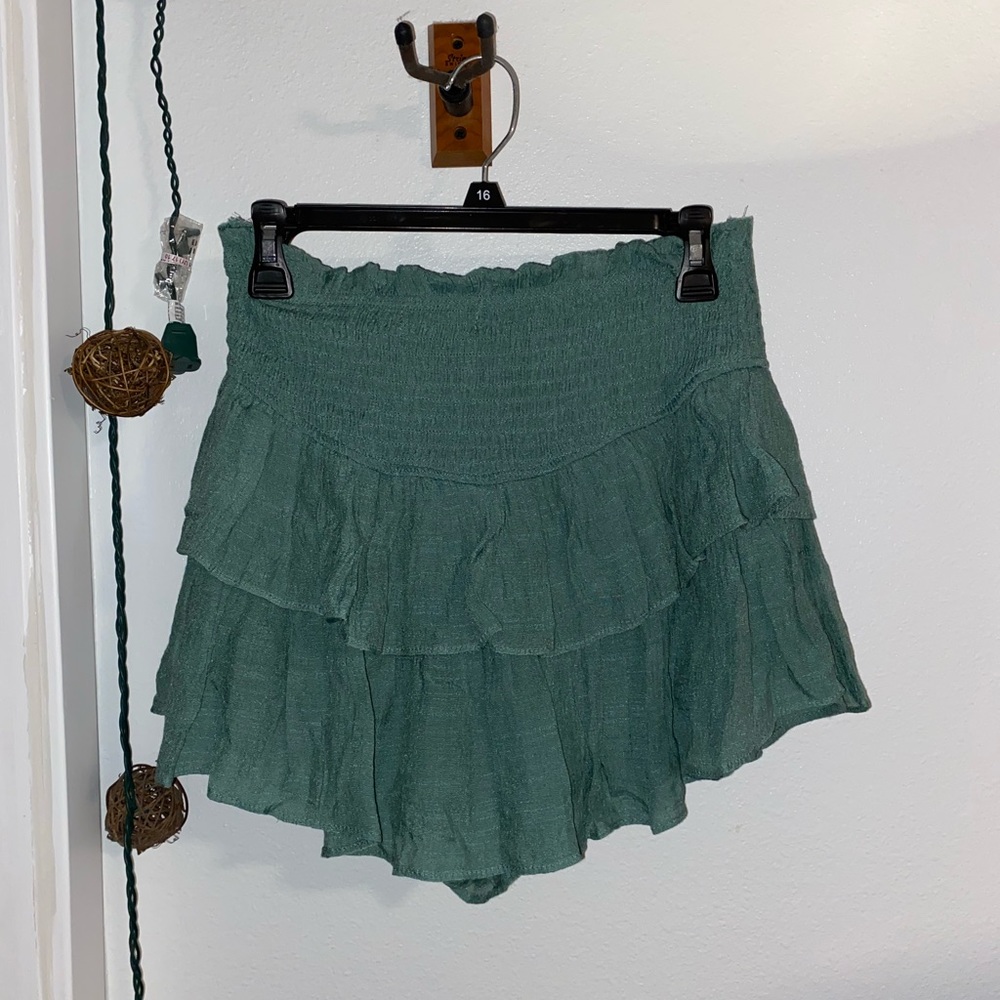 Mustard seed green skirt, size small